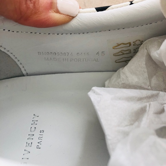 Authentic GIVENCHY  Men’s Lo sneaker - Picture 5 of 8